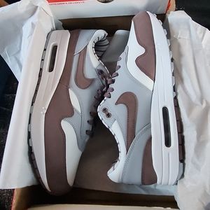 Size 10 - Nike Air Max 1 Premium Shima Shima III 2023. New with box with out lid